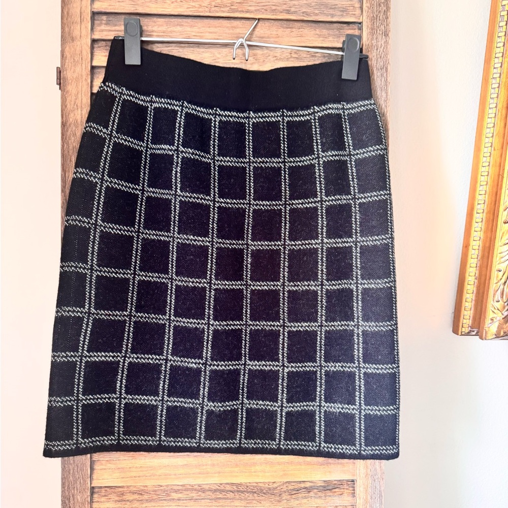 Kenar Black Wool blend Pencil Skirt